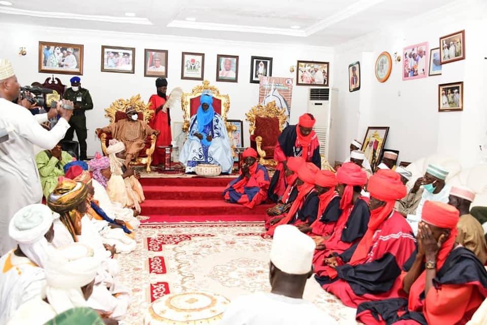 ArewaGovernors's tweet photo. H.E @GovNiger GOVERNOR SANI BELLO URGES CLERICS TO INTENSIFY PRAYERS FOR  PEACE &amp; TOLERANCE AMONGST NIGERIANS

Governor Abubakar Sani Bello has urged religious leaders to continue to pray for leaders in the Country to provide effective leadership
#arewagovernors https://t.co/pHj1CmnmMY