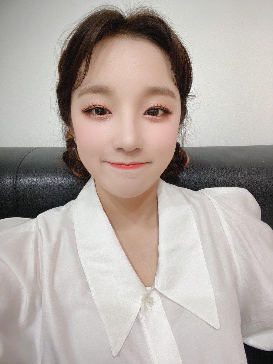 official_i_dle's tweet photo. [#우기] 우리 네버버 복면가왕 잘 보셨나용?? 헤헤 우기인줄 다 알았을텐데~~ 역시 우리 네버버 최고양~~

https://t.co/kXetnmgmac https://t.co/hCREeBfN71