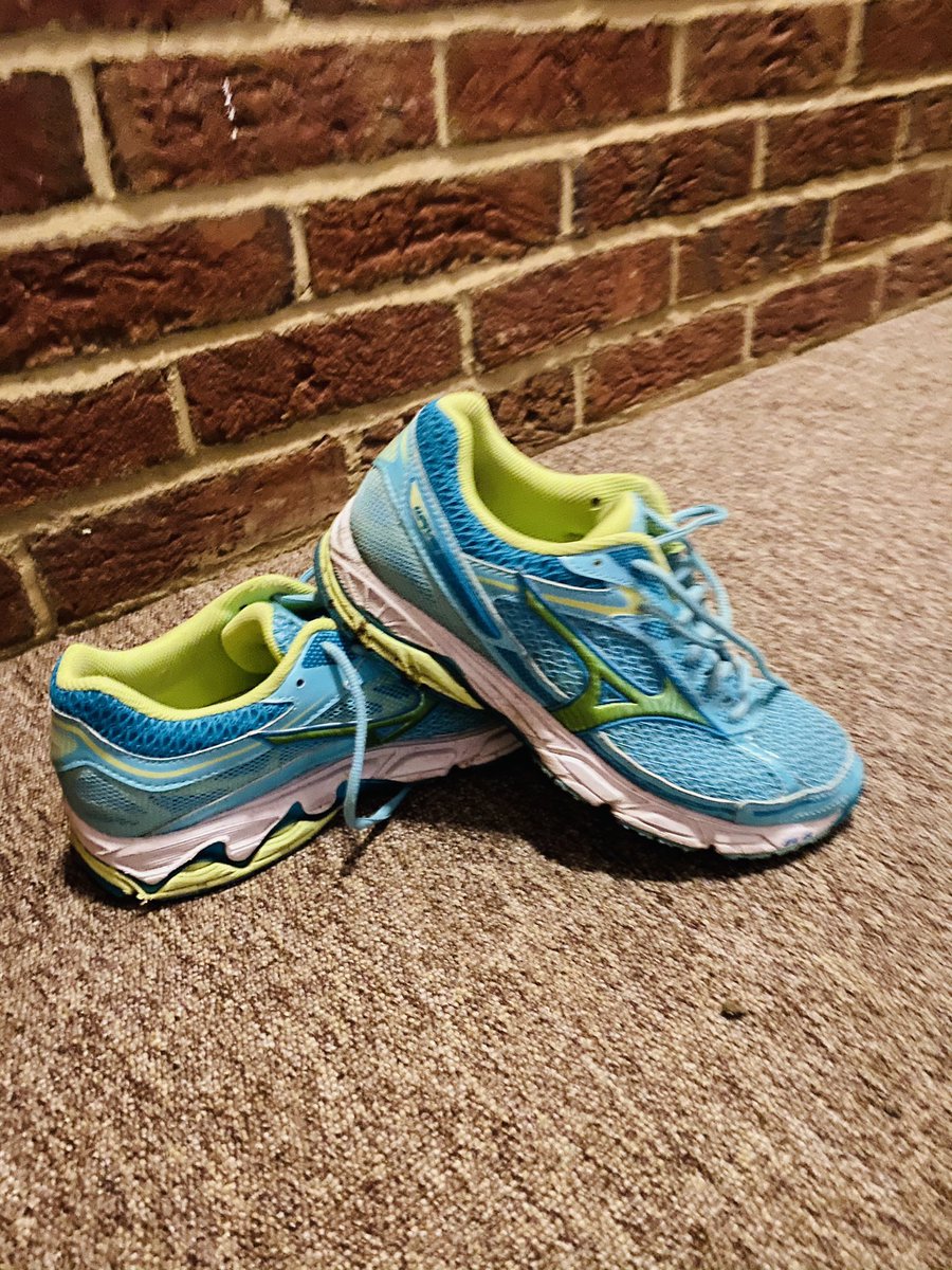 hastingsgolf's tweet photo. My first run for 7 weeks since braking my ribs.... 5k so far feel ok, I guess I no what I will be doing over this #lockdown #runfatgirlrun would rather be coaching tho!! https://t.co/ZDRUAAOHSp