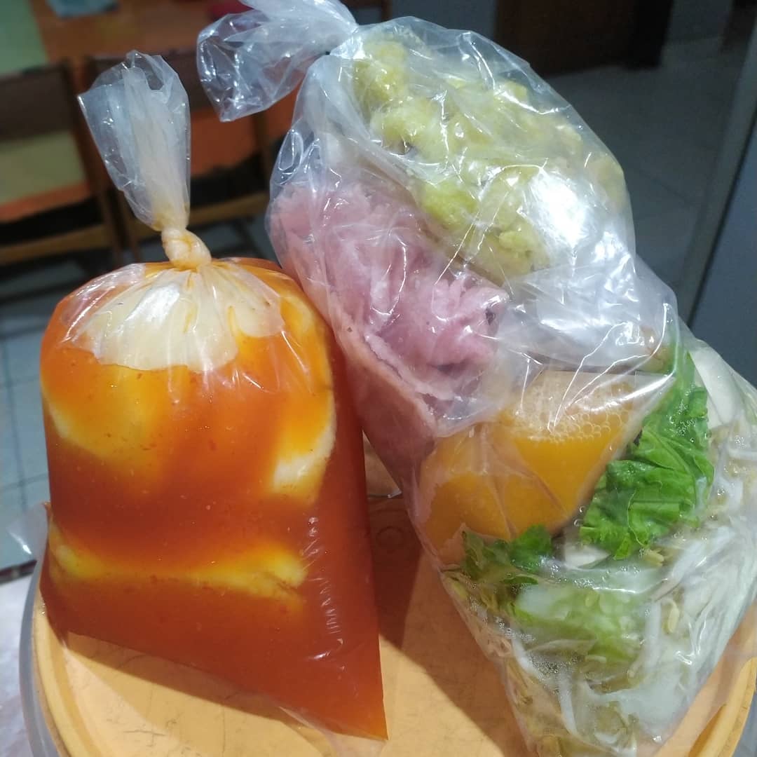 nickoanggoro's tweet photo. Buat yg doyan Asinan Betawi legendaris Pasar Jangkrik H. Asymuni.....
Siap anter ampe depan rumah, kantor, apartment dll.....kirim ke se-jakarta raya dan sekitarnya
WA aja 081295405025 ato follow IG babang_asinan
@drhaltekehalte
#jastipdhkh
#asinanbetawi
#asinansayur
#asinanbuah https://t.co/4oZz5Ab74V