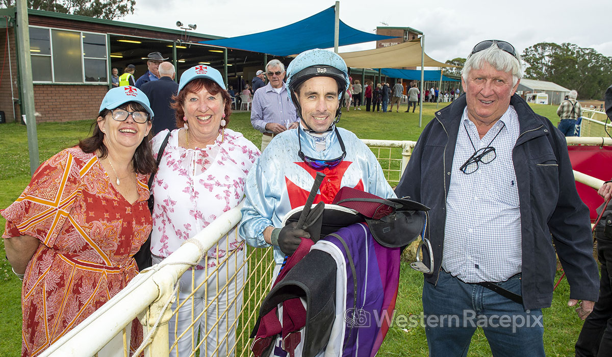 WesternRacepix's tweet photo. SEA WAR - Mount Barker Sun 1st November #WesternRacepix #GreatSouthernRacing https://t.co/mkKlDS2plA
