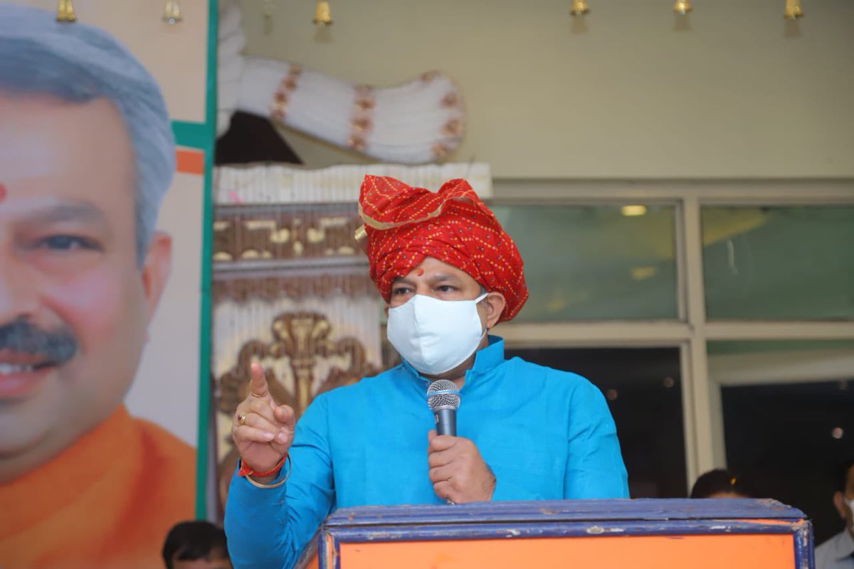 adeshguptabjp's tweet photo. कर्मयोगी लोकनायक के रूप में महाराजा अग्रसेन जी के विचार और आदर्श एवं मानव कल्याण के प्रति उनका समर्पण हमारी युवा पीढ़ी के लिए प्रेरणा का केंद्र हैं।

आज दिल्ली के रोहिणी में आयोजित ‘महाराजा अग्रसेन जयंती कार्यक्रम’ की कुछ झलकियाँ। https://t.co/OpP5j6ZuPt