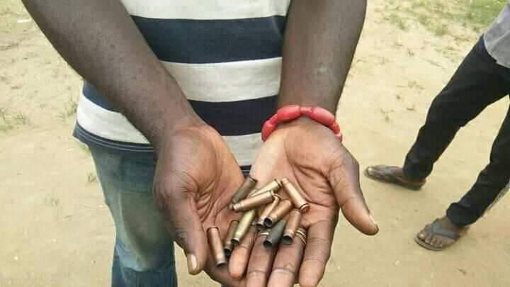 MaziNnamdiKanu's tweet photo. At a community called Iriebe in Obi Akpor L.G.A of River State Nigeria. @HQNigerianArmy acting on instructions from @GovWike invaded the community, burnt down homes &amp; killed every adult they set their eyes on. Genocide! 
@StateDept @IntlCrimCourt @CFR_org #Obigbogenocide https://t.co/arzyCV1W3M