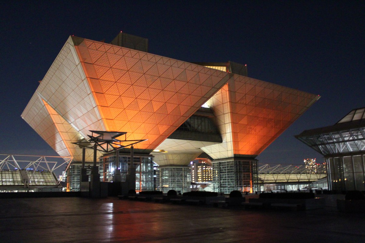 T_Bigsight's tweet photo. 11月は児童虐待防止推進月間です。本日は会議棟を #児童虐待防止 のシンボルカラーであるオレンジ色にライトアップしています。
ライトアップ日程→https://t.co/WnQoQfmnNp
#オレンジリボン
#AwarenessColor
#LightUp
#東京ビッグサイト https://t.co/Uwg38hRqrl