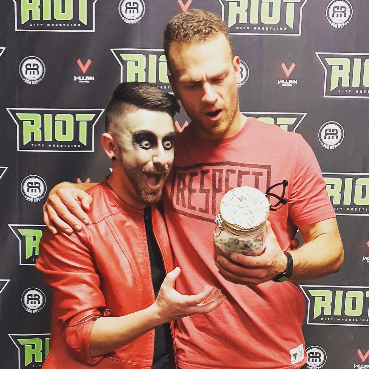 thatjimmycguy's tweet photo. I’m baaaaaack and I’m looking like wacko Jack!🧟♂️
@Downunder_pro I was fighting for my life inside “Downunder World”, but my boy @stevemillerPW bought me back from the brink and now tonight, ITS MIILLLER, MILLER TIME! #RCWNightmare🎃👻
@rcwrestling https://t.co/KxqO2mPA7C
