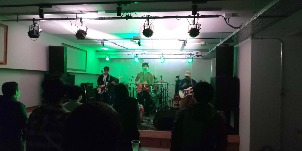 tatami0624's tweet photo. ophill 良いバンドでした
リズム対が、、、びっくりしたなぁ
これはみなさんライブ観に行って本人たちに聞いて下さい
素晴らしい演奏でした❗️
#stiffslack
#leggen
#ophill
#notarin
#フラットライナーズ https://t.co/aLOwVe1qun