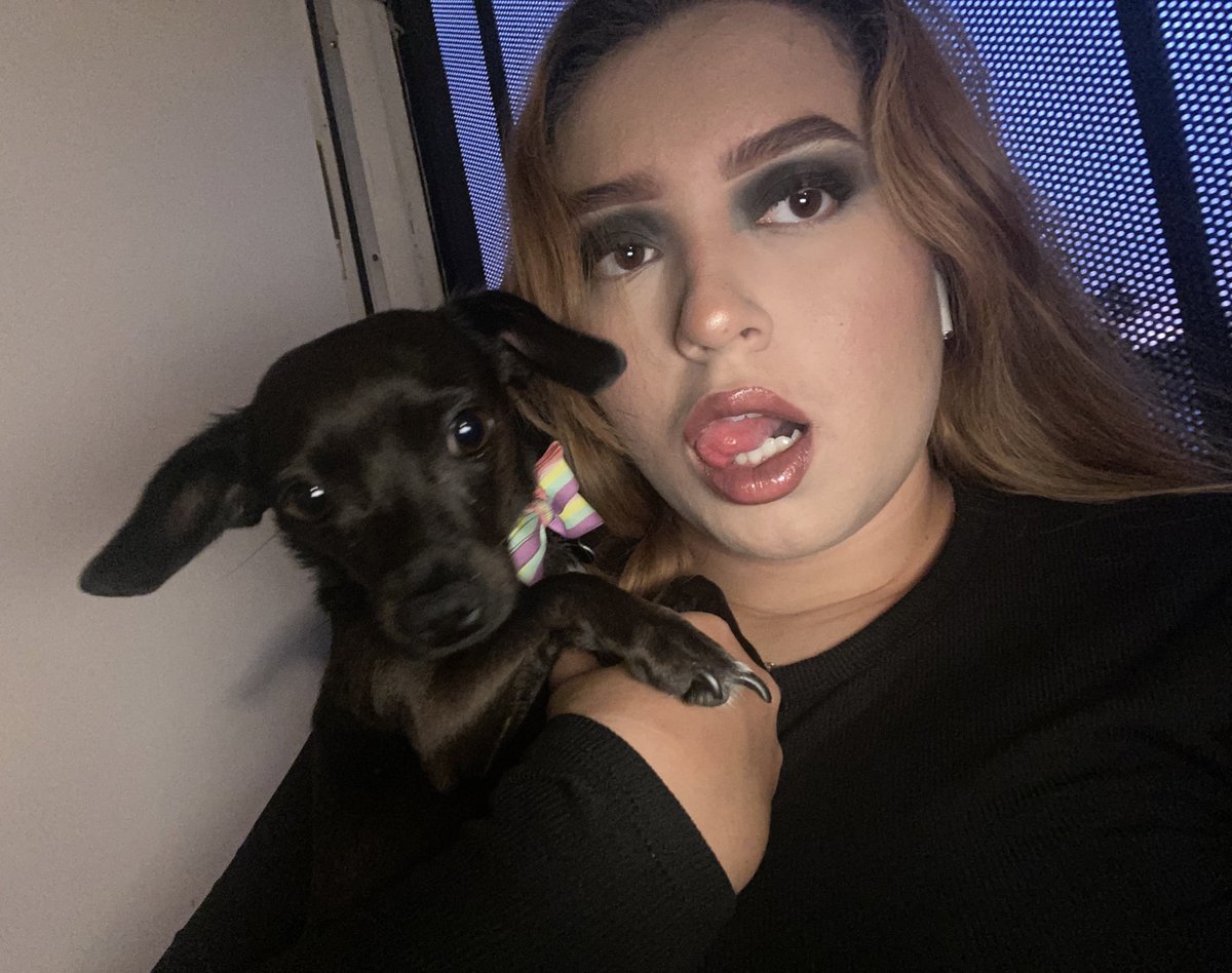 dogyearsbitch's tweet photo. It’s tru that ur dog is just like u  <3 ! https://t.co/1hDN9dPBH1