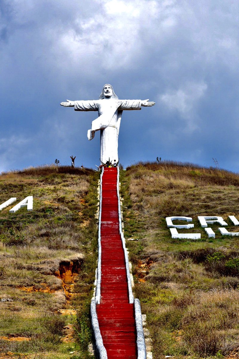 Andrew_JacobsEU's tweet photo. Beautiful #Letefoho. #HauNiaTimorLeste https://t.co/OFIh1RH9Ae