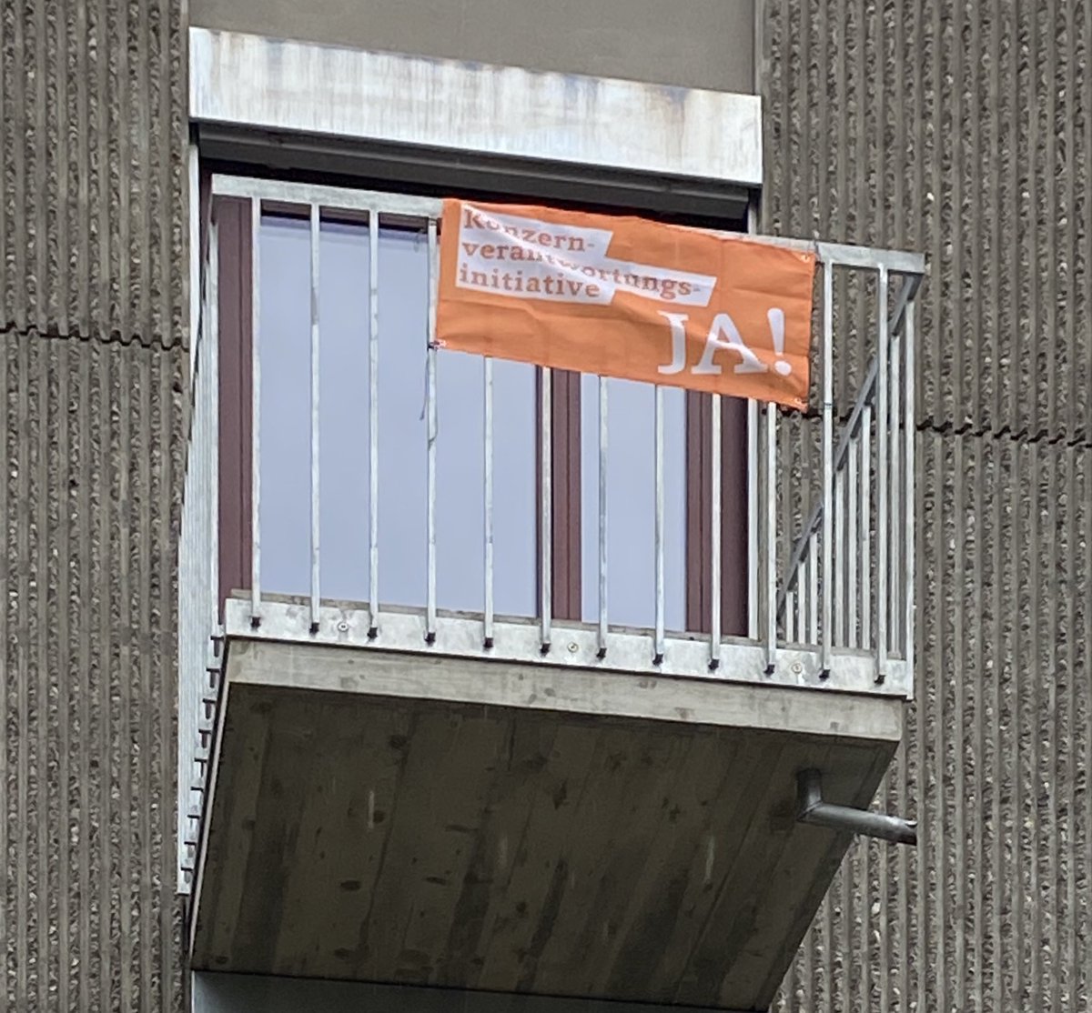 Halloween-Deko aus der Sicht von <a href="/Glencore/">Glencore</a>.

#Halloween #konzernverantwortung