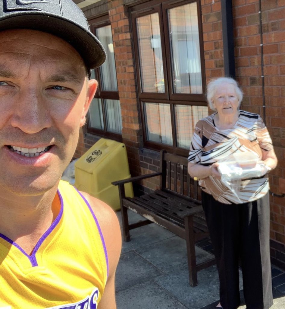 EcclestonArms's tweet image. During the first #Lockdown @EcclestonArms @SPFCHARITY @BrookOA set up an #EssentialItems store that many across the country copied and followed! For the second #lockdown we aim to once again be there for our great community #StHelensTogether #WatchThisSpace