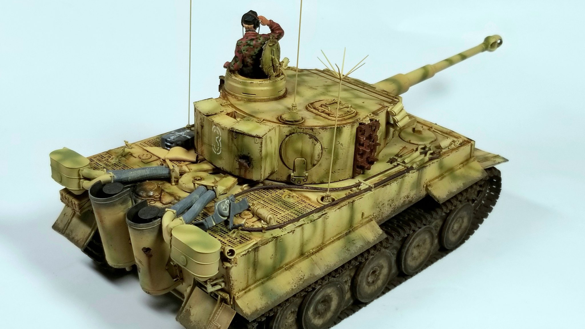 さより ドラゴン1 35ドイツ重戦車ティーガー 初期型 完成しました T Co Lmztk4kk9z Twitter