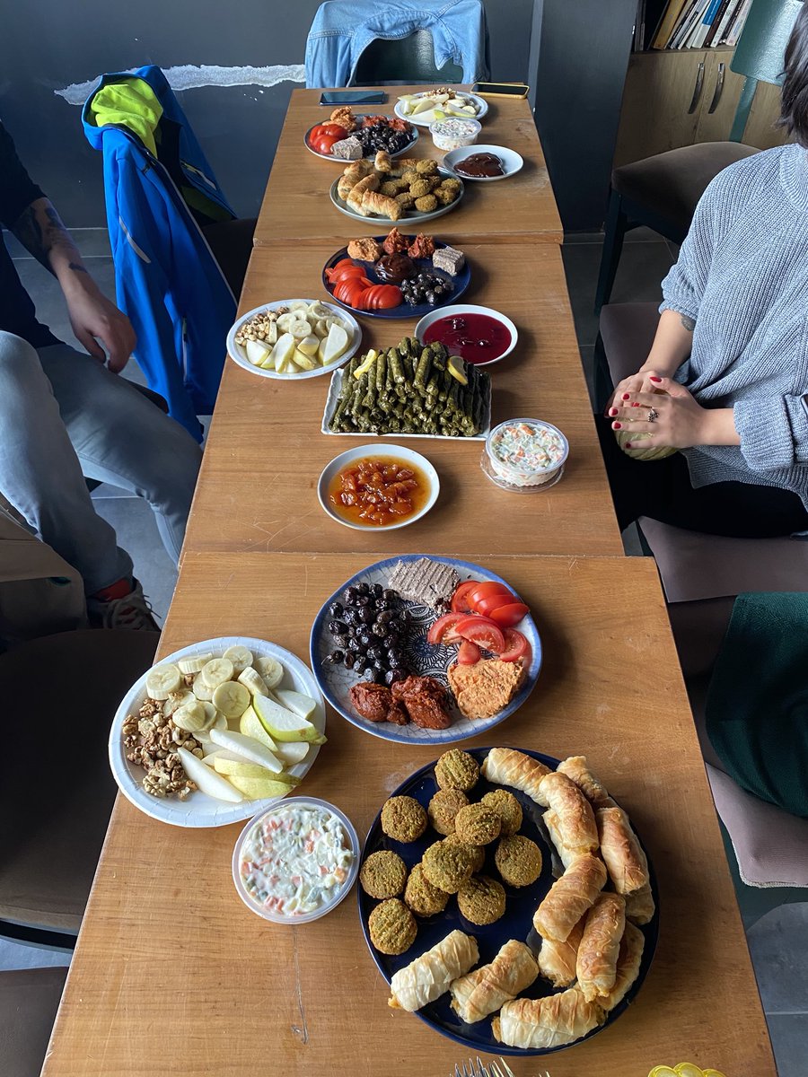 Dünya Vegan Günü kahvaltımızı gerçekleştirdik. Katılan herkese teşekkürler 🌱