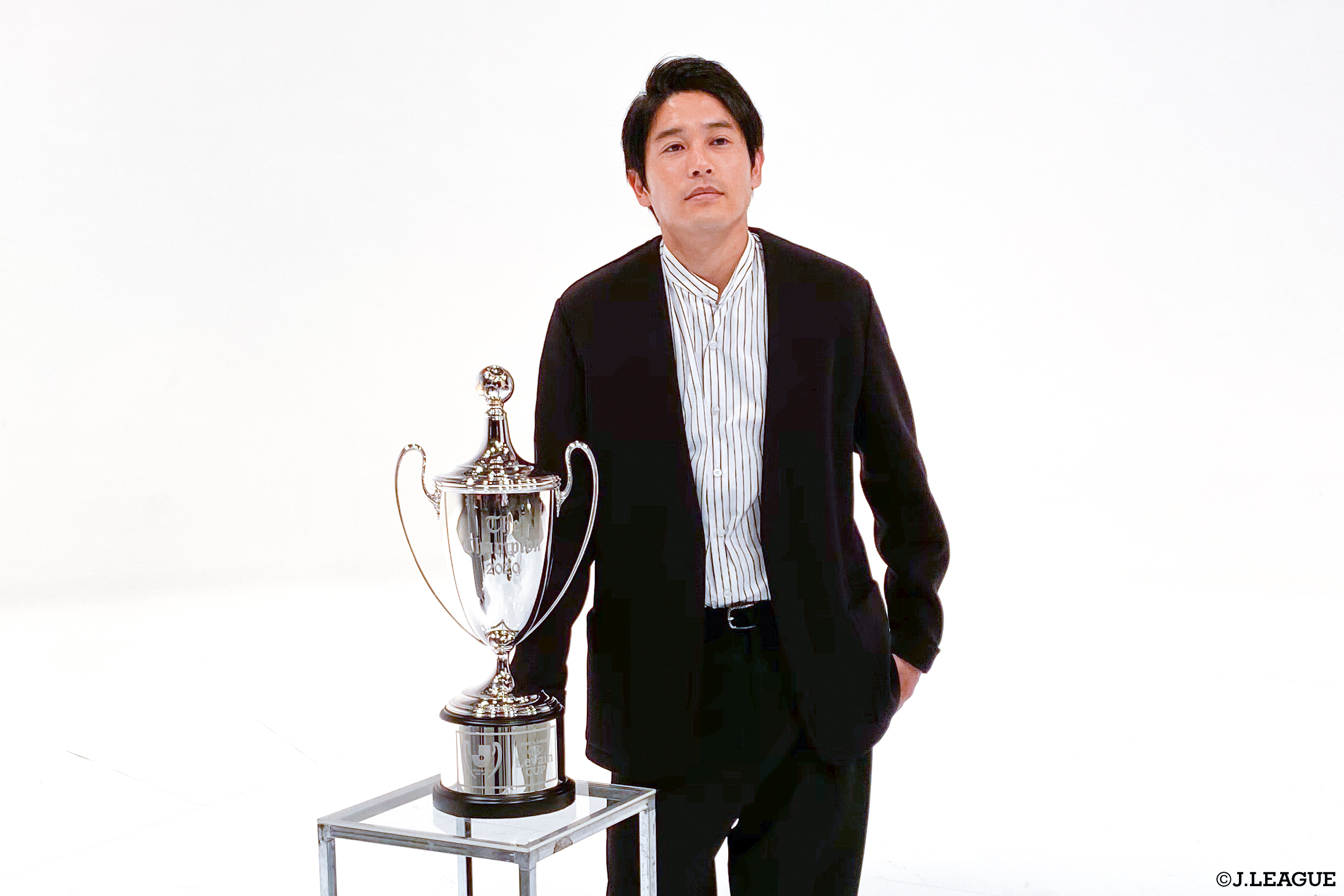 ｊリーグ 日本プロサッカーリーグ 内田篤人 さんのオフショットをお届け ２０２０ｊリーグybcルヴァンカップ 決勝 アンバサダーに就任した内田篤人さんの取材日オフショット 後日インタビューを公開予定です お楽しみに ｊリーグ