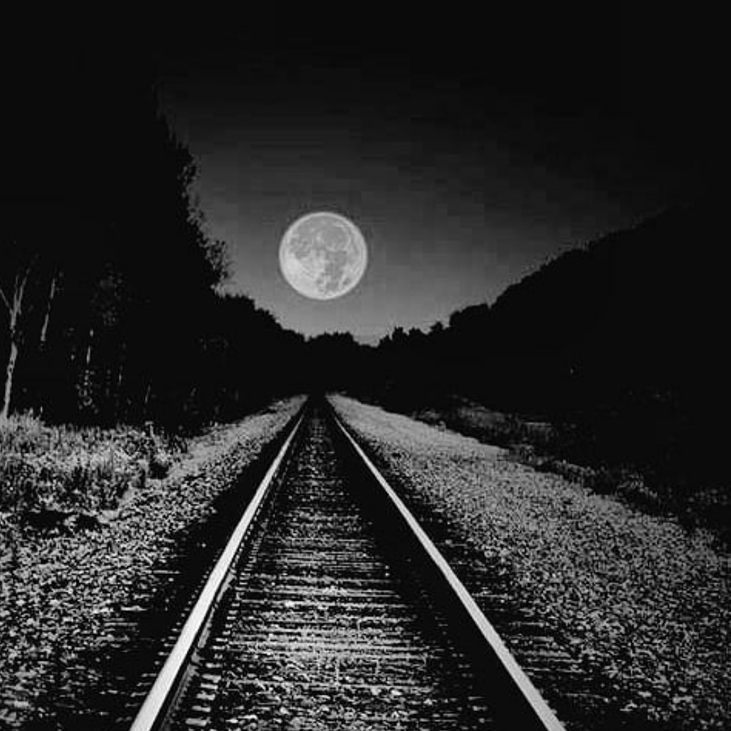 "Luna, luna llena, que anuncia..."
"Parece que hoy la esquina de alborota..."
1 de noviembre - 1er show de <a href="/ContrafarsaOk/">Murga Contrafarsa</a>
El tren de los sueños * 20 años
<a href="/AuditorioSodre/">auditoriosodre</a>