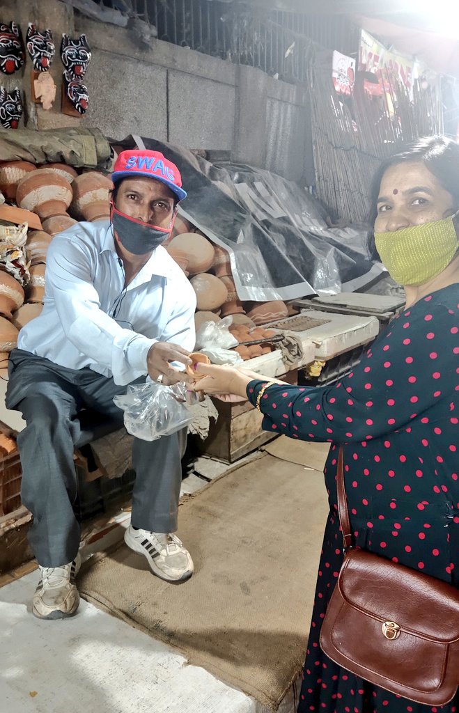 KavitaRani03's tweet photo. Let’s share light and smiles together 
But with a mask:)
Precaution and Diwali both matters
Let's go #VocalForLocal 
#ProudDelhiGovtTeacher @ManuGulati11 https://t.co/dldYk6fR7t