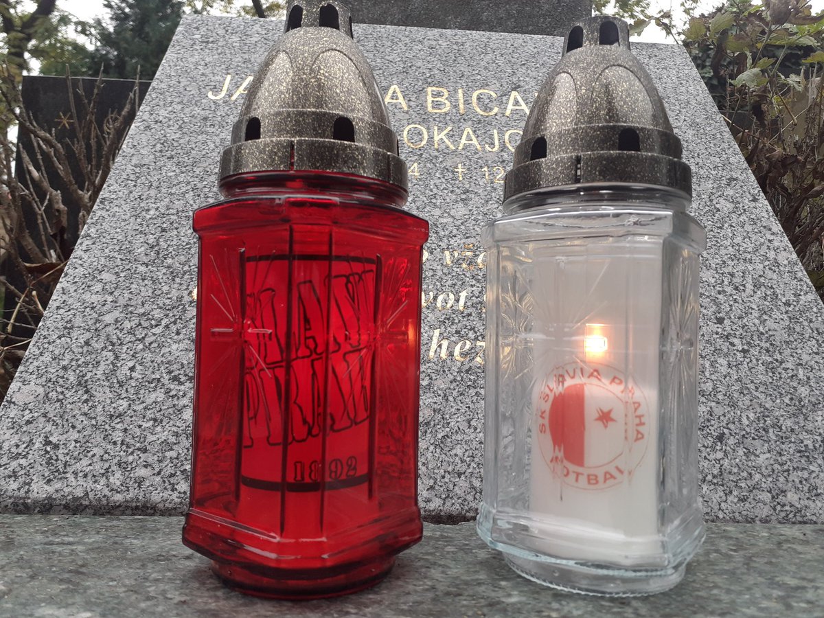 ferstl_roman's tweet photo. @odborpratel @DvorakVaclav @114AREA #SlávistickéDušičky 🔴⚪🕯️
#EternalSlavia
#Slavia4ever https://t.co/gRqsM8d3Fj