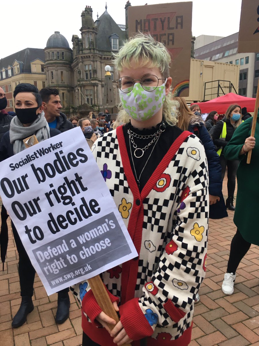 emma_multistory's tweet photo. Defend a woman’s right to choose https://t.co/y23vBsacyH