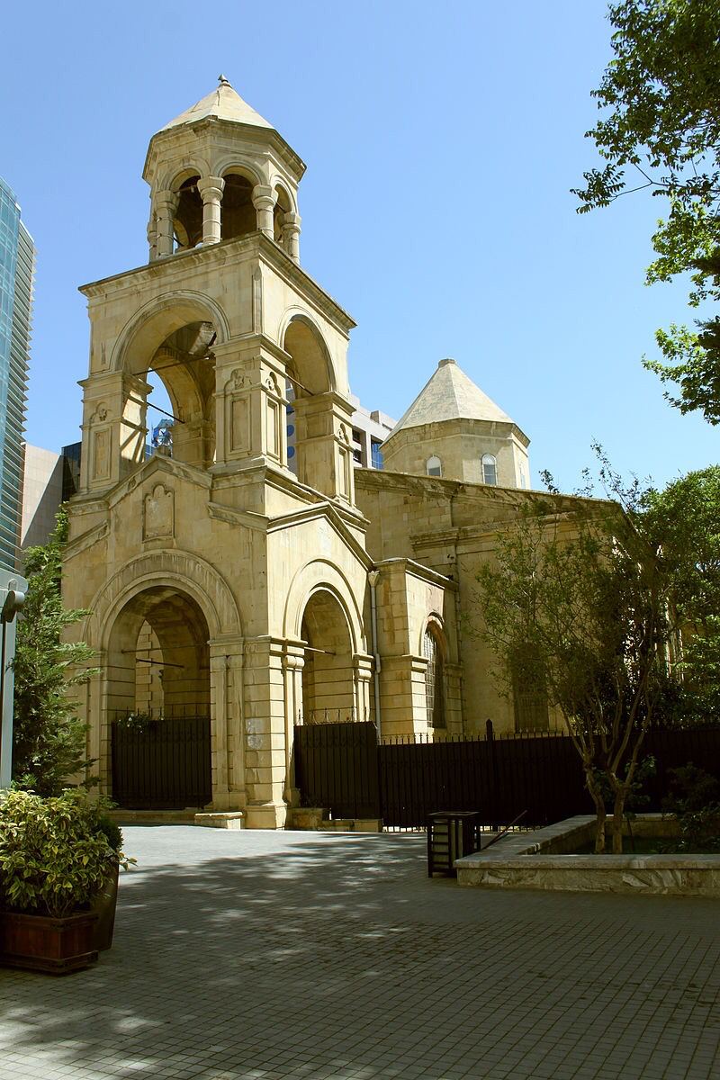 hbrinfobe's tweet photo. Voyez la différence.
📷1. Une mosquée🕌 à Agdam (#Karabakh) transformée en porcherie, par l'Arménie 🇦🇲. 
📷2.  Église apostolique⛪ arménienne Saint Grégoire à #Bakou, préservée par l'#Azerbaïdjan 🇦🇿. https://t.co/Jv2NQbBnWr