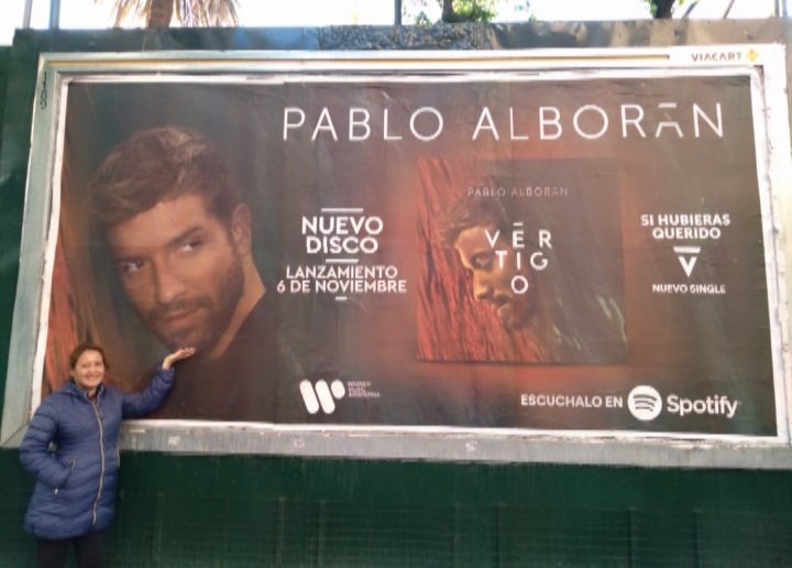 @pabloalboran te encuentro por las calles de Buenos Aires y yo felizzz 😃😃. Que llegue ya el 6 de Noviembre!! 🥳🥳 Gracias por alegrar siempre mi Noviembre! Emocionada total!! #Vertigo #6deNoviembre #Estamosdefiesta @pabloalboran