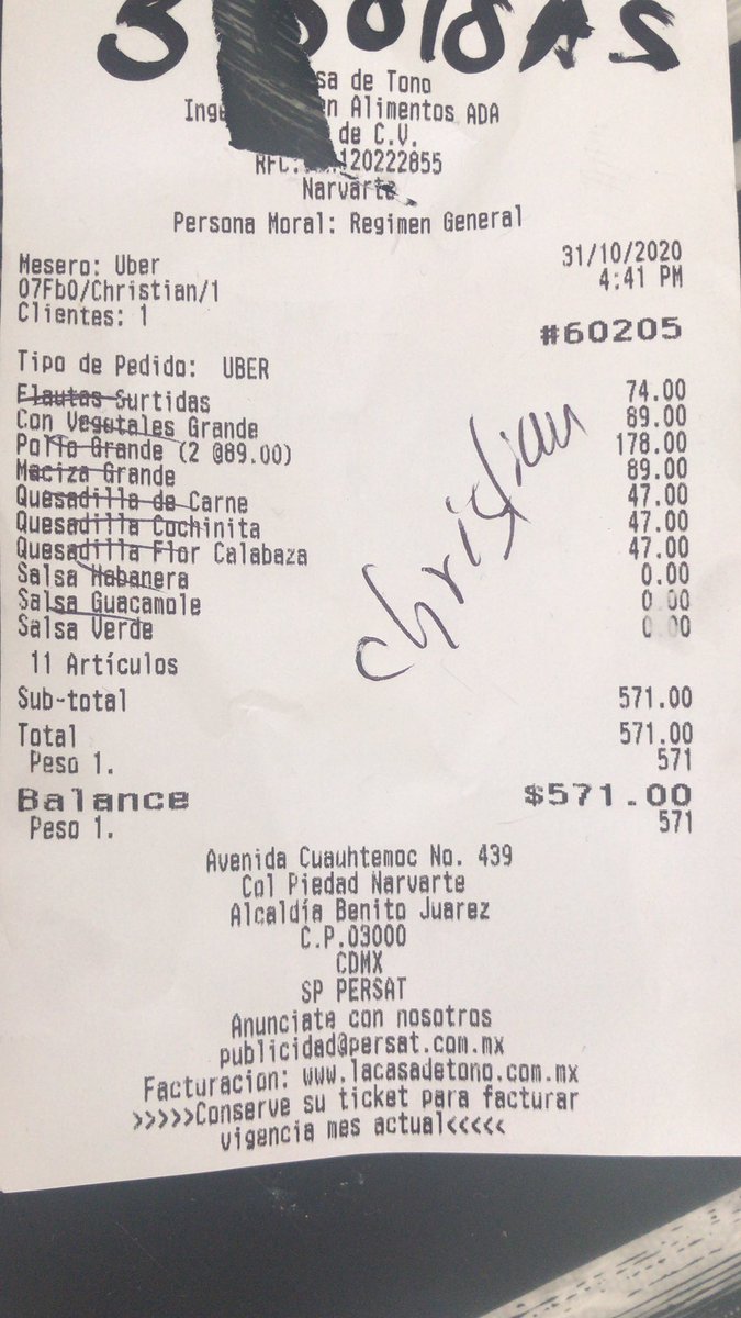 cmadrid8's tweet photo. @Uber_Support Envío foto de orden solicitada, llegó completamente errónea, llegaron menos cantidad de pozoles, llegaron postres, y los pozoles eran de surtida. https://t.co/OTEgfeE3Ni