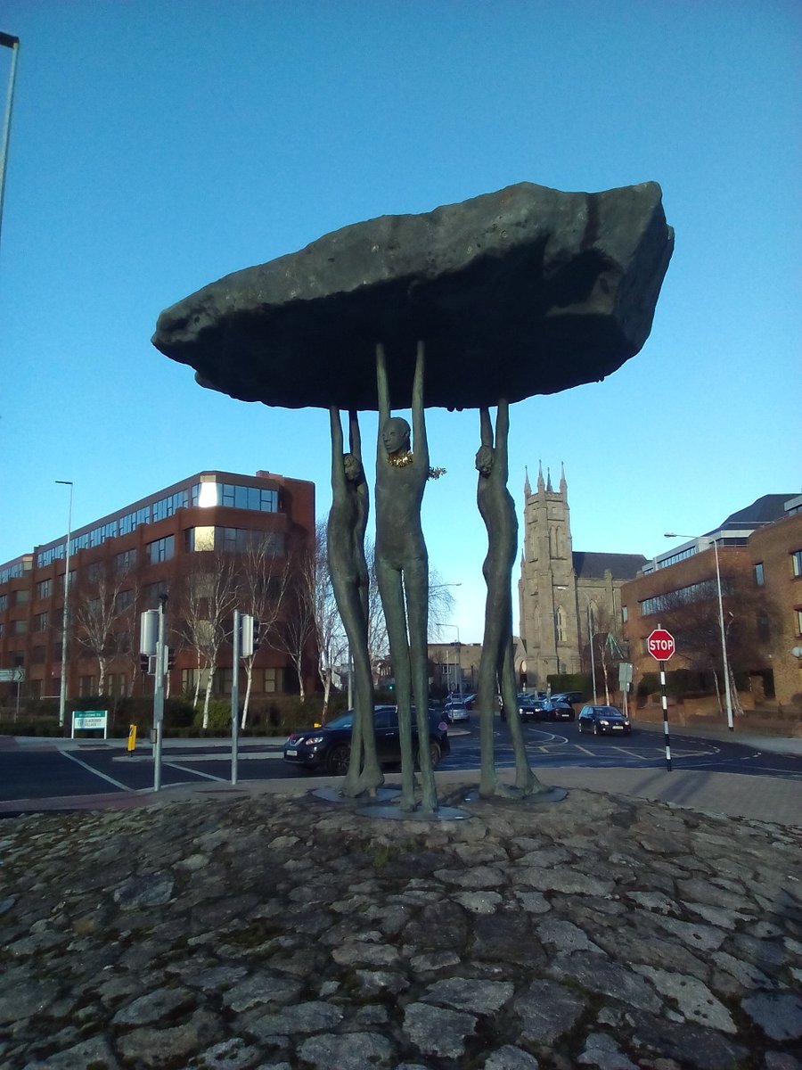 The planters - lán le bláthanna fiáine agus crainn - picnic tables and additional seating has Main Street buzzing, possibly a bit more that it should be given that we're in lockdown, ach gan amhras benefiting the community's mental health. A new era for an old village.
