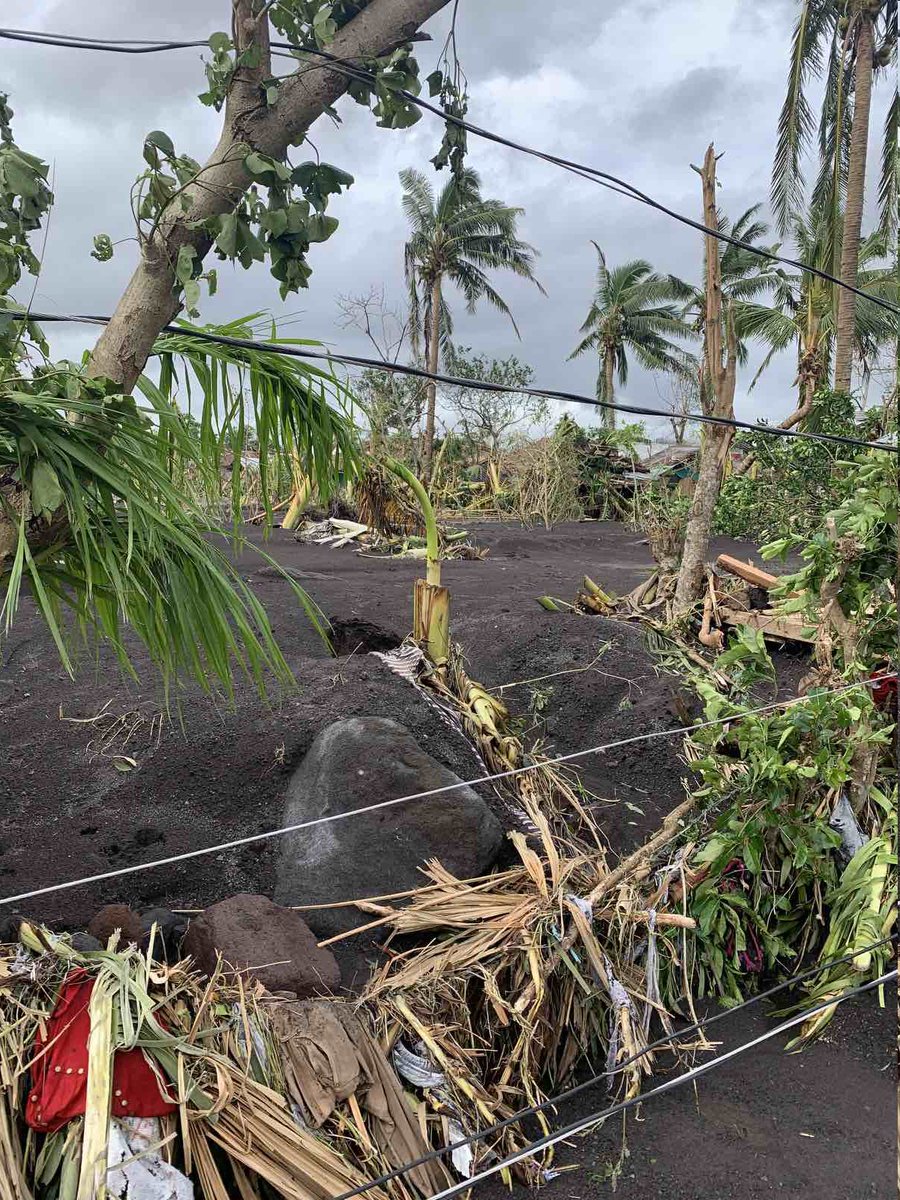 inquirerdotnet's tweet photo. LOOK: Around 300 houses were buried under armored rocks from Mayon Volcano in Purok 6 and 7, San Francisco, Guinobatan, Albay. According to the Facebook post, several people believed to have been buried alive by the flow. #RollyPH 📸 AKO BICOL Rep. Zaldy Co Facebook Account https://t.co/eIuSkZoqTN