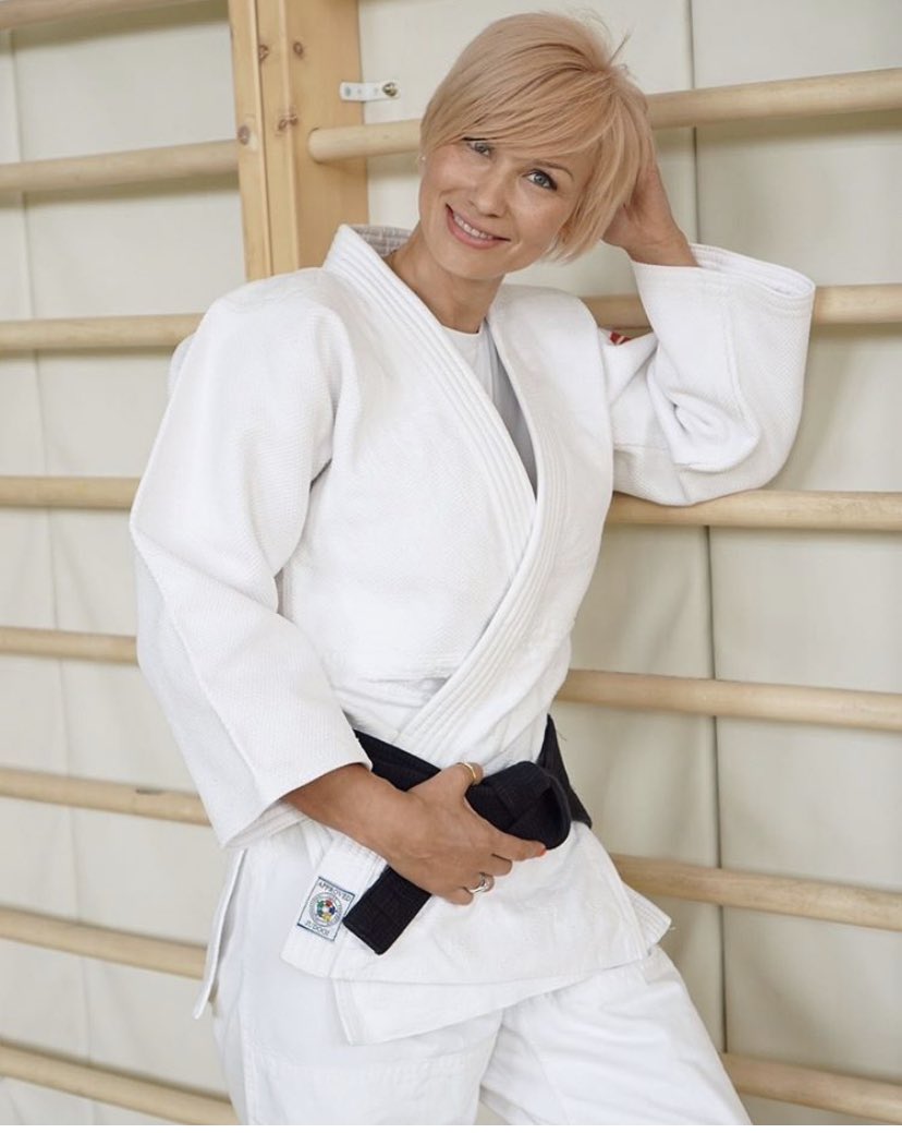 Коллектив Школы от всей души поздравляет тренера отделения дзюдо, депутата, замечательного человека Сараева Анну Александровну с днём рождения! Творческих успехов, мировых рекордов ! С уважением, коллектив Школы.