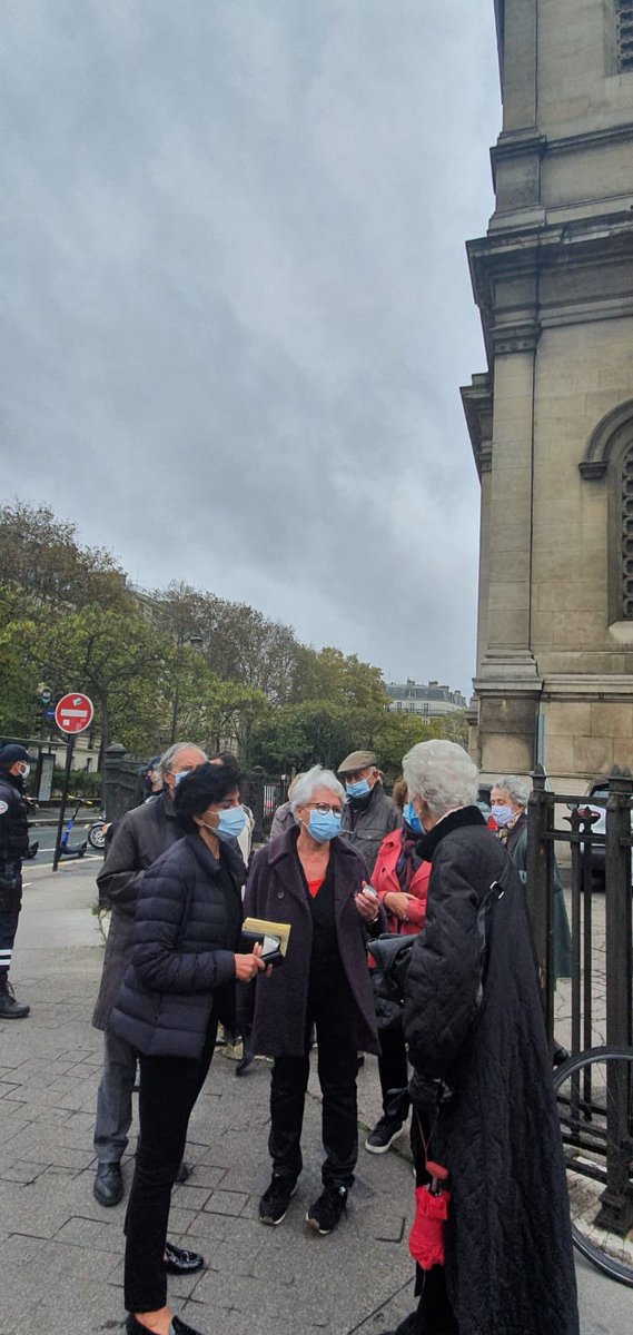 datirachida's tweet photo. Aux côtés des paroissiens du 7e pour cette belle célébration de la fête de la Toussaint, teintée d'une forte gravité, comme le rappelait Mgr Lefebvre Pontalis, curé de @SFXParis7, dans l'unité et la fraternité. https://t.co/AGkaJfzhLu