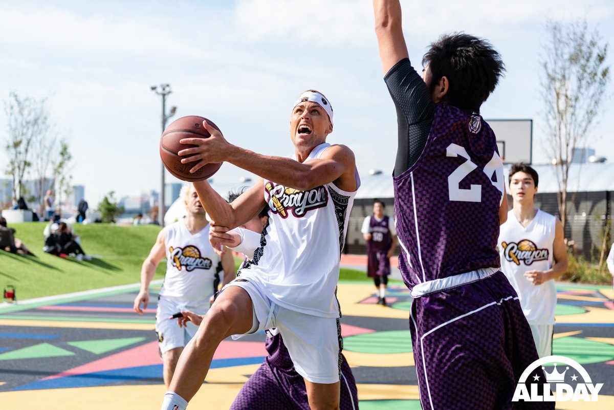 flymagazine's tweet photo. ALLDAY 2020 AUTUMN 
予選2DAYSが終了😤
決勝トーナメント進出は🔥
Team Y
Sunday Crew 
VELTEX NEXT
CRAYON
UNDERDOG
勉族
44STREET
3連覇中👑のBLACKTOPを加えた決勝トーナメントは11/21(土)🔊
#ジョーダン #JUMPMAN #TokyoSportPlayground #streetball #fly_mag https://t.co/gDhyJvVKt0