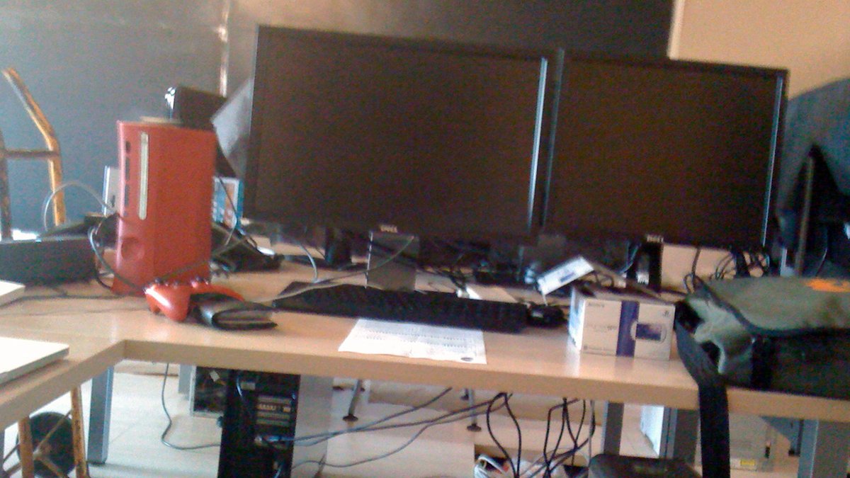 TequilaWorks's tweet image. 2009 - How it started...
Two people at a small office in the Vicálvaro business incubator with the vocation to CREATE WITH GUSTO.
💫 ...