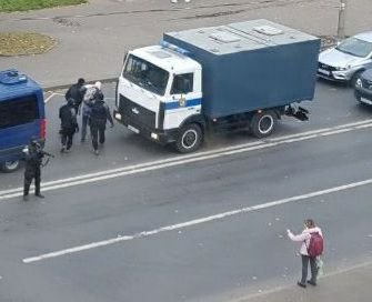 Минск сейчас! Окупационные войска на улицах. Жыве Беларусь! Держитесь!