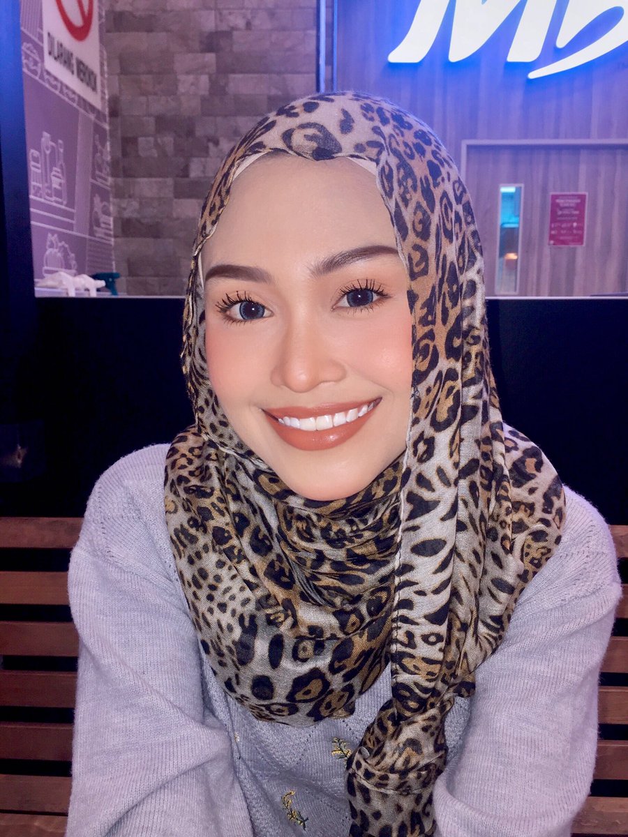 zulaikhaarais's tweet photo. happy november! 🧸 https://t.co/JAZdodCUiY