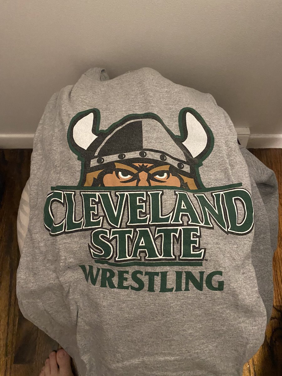 Let’s kick off November & #GivingThanksForWrestling with a big shout out to @CLE_State @scottmgarrett @CSU_Athletics for supporting @CSUWrestling @JoshMoore133 @cmuss157 @Boom253341 #TheNewEra #vikingnation @CSU_Athletics #supportwrestling #thisisCLE 🤼‍♂️