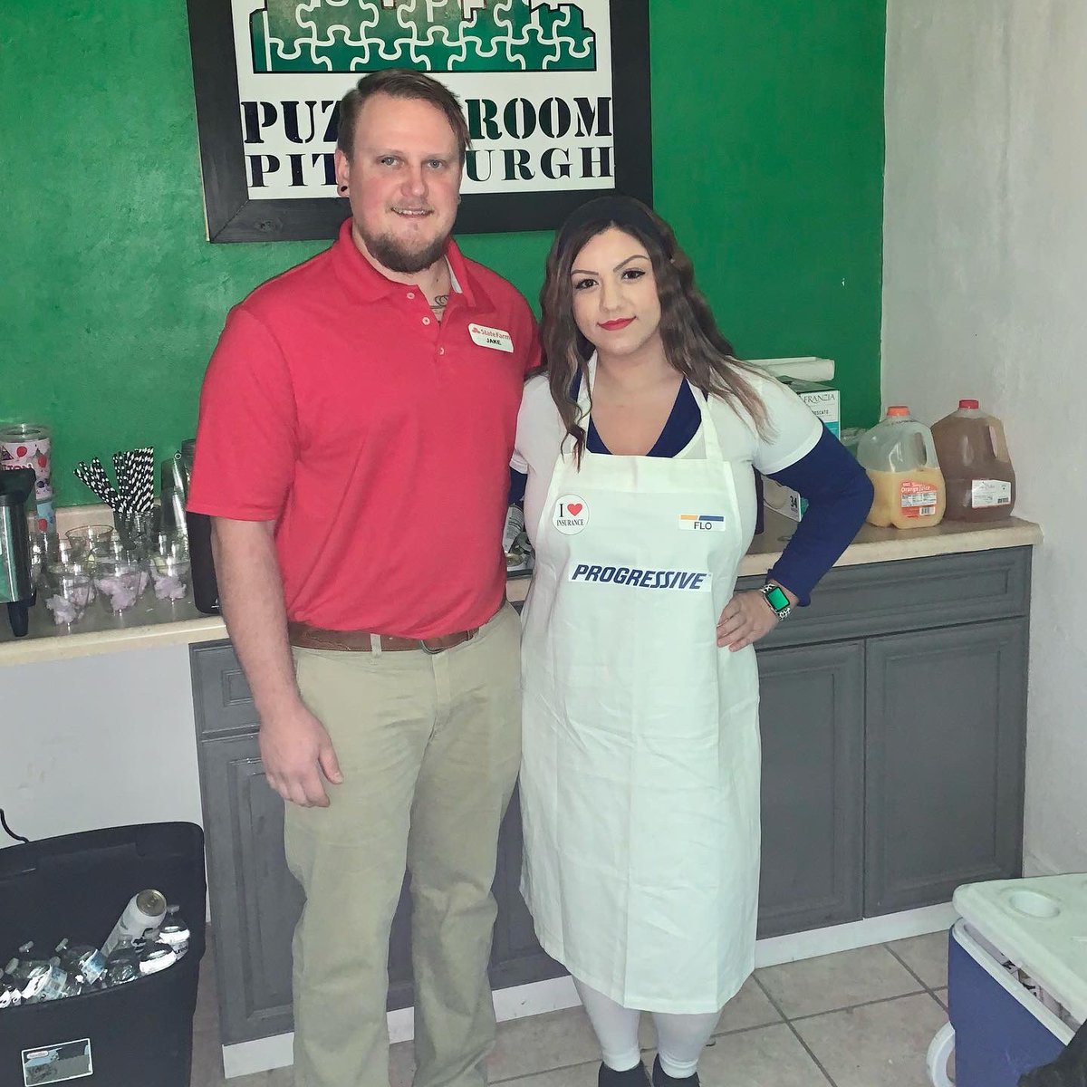 Angelchiap's tweet photo. Jake from State Farm and Flo from Progressive. We’ve got you covered 👍🏼 @StateFarm @progressive #jakefromstatefarm #flofromprogressive https://t.co/Vyjy29Ikr5