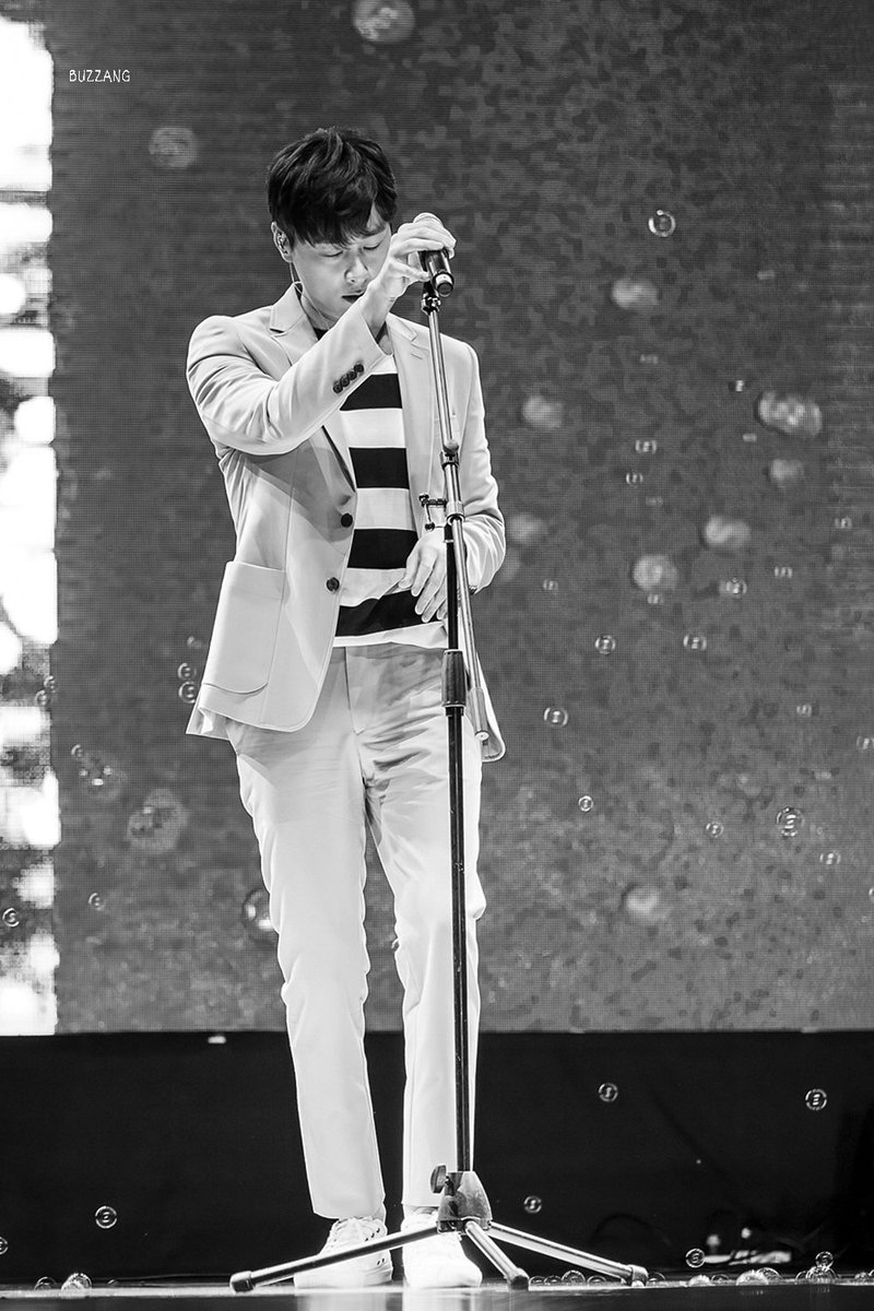 오늘부터 1일...💕
November

180518 BUZZ 민경훈