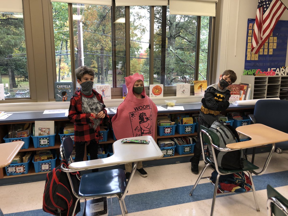 Cannons_Kinders's tweet photo. Happy Halloween! 2020 style 😊. #FHLEADS https://t.co/wS9n4uL80m