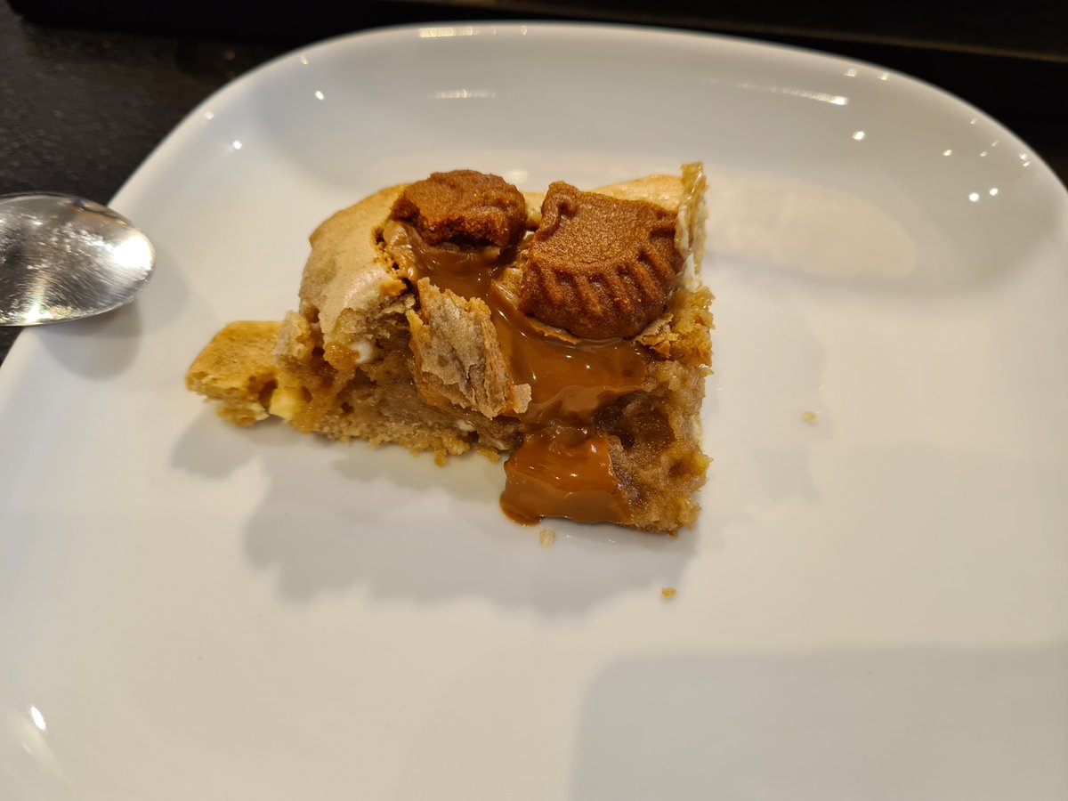 D365Geek's tweet photo. Now we have Biscoff blondies! The hardest part is leaving them to cool before eating... But you need to try one or two while they are still warm. 😋 #PowerChef https://t.co/wsqw4lGYiC