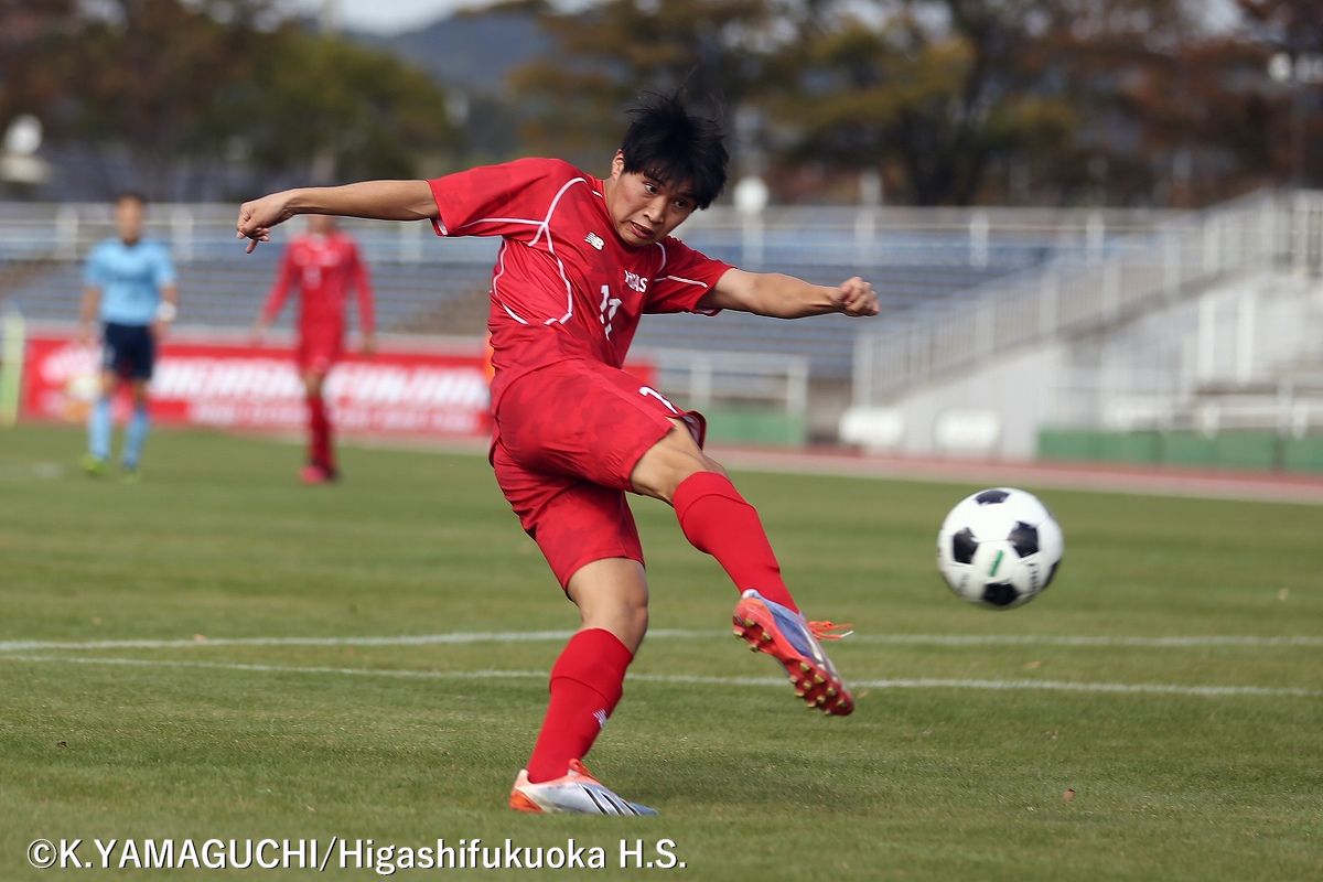 赤い彗星 東福岡高校サッカー 結果 第99回高校サッカー選手権福岡大会 準々決勝 東福岡4 0誠修 試合開始早々の前半1分 跳ね返りを遠藤貴成 アルビレックス新潟u 15 3年 が右足ボレーで先制し試合の主導権を握る 前半 再び遠藤貴成が右足 赤い彗星 東福岡高校サッカー 結果 第99回高校サッカー選手権福岡大会 準々決勝 東福岡4 0誠修 試合開始早々の前半1分 跳ね返りを遠藤貴成 アルビレックス新潟u 15 3年 が右足ボレーで先制し試合の主導権を握る 前半 再び遠藤貴成が右足