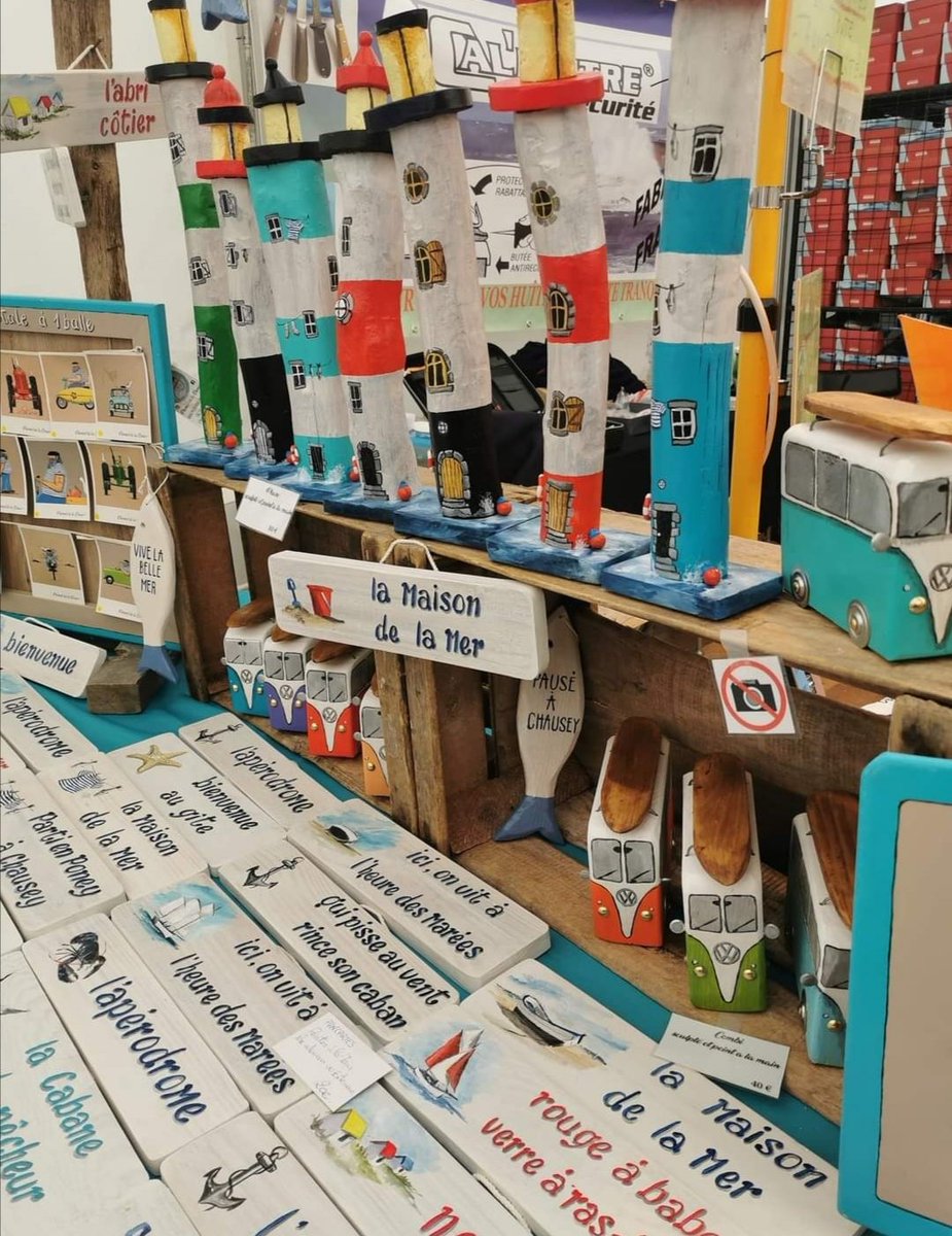 El_Floch's tweet image. Un MAX de RT SVP 🙏
Mon père est un artiste peintre normand et vie de sa passion depuis quelques années. Seul problème, le contexte actuel fait qu'il voit toutes ces foires et tout les marchés de Noël s'annuler qui sont ces principaux revenus, le mettant en mauvaise (1/3)