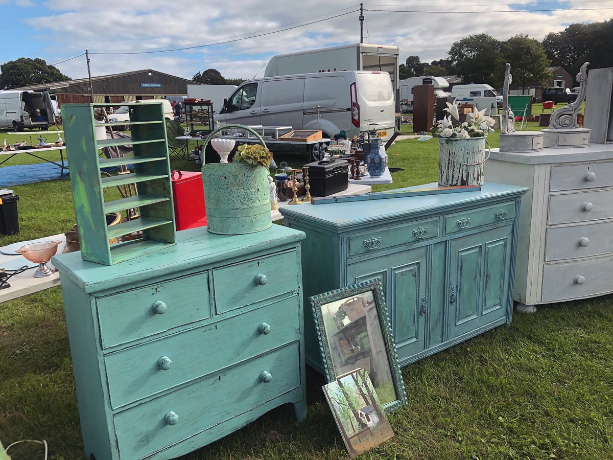 IACFAntiqueFair's tweet photo. Ardingly Antiques Market is still going ahead, join us on the 3rd-4th November for the largest antiques market in the south! Purchase antique furniture like this and much more.
Purchase tickets today: https://t.co/ED5hs8Nuab
#iacf #iacfardingly #antiques https://t.co/yXkxq8Hjy7