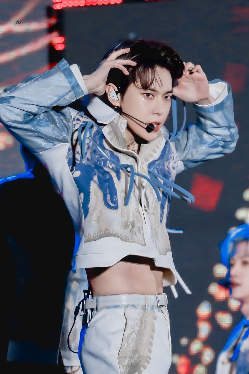 IScentedtea's tweet photo. 201031 코뮤페💙 ˊo̴̶̷̤  ̫ o̴̶̷̤ˋ💜
#도영   #DOYOUNG   ⁠ 
#NCT2020 https://t.co/8jI1S24Zc2