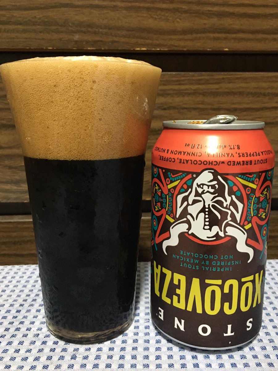 へかとん Leave No Stone Unturned というキャンペーンでラベルが上下逆さまになっているストーン ショコベーザは香りはシナモン 飲み口はスタウトにチリソースをニ 三滴垂らした感じです メキシカンな刺激を感じる変化球 ビールですが レッドアイに