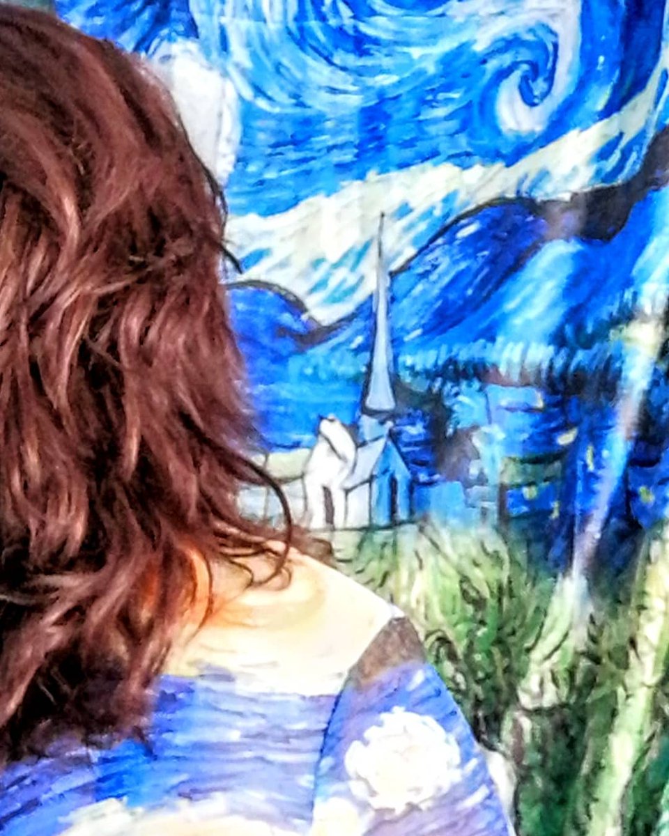 evadealbap's tweet photo. Ya que no se puede ir al museo...que el museo venga a mí. #arteparacurarte #arteparatodo #vangoghrules #starrynight https://t.co/KXDlEV9BAn