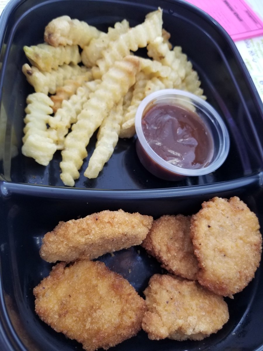 Katie843413's tweet image. #8sp #wwblue getting back into healthy.  My homemade chicken nugget happy meal!
