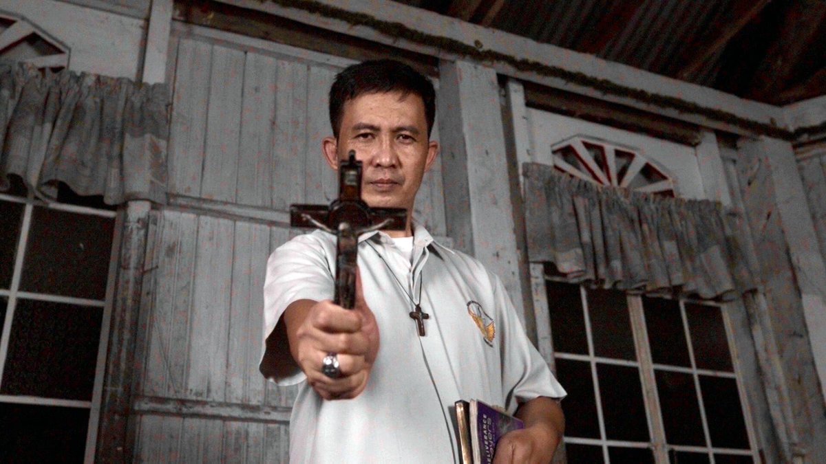 KM_Jessica_Soho's tweet photo. NOW AIRING: Pinoy Exorcists

#KMJSGabiNgLagimVIIi https://t.co/jR26OmtqiA