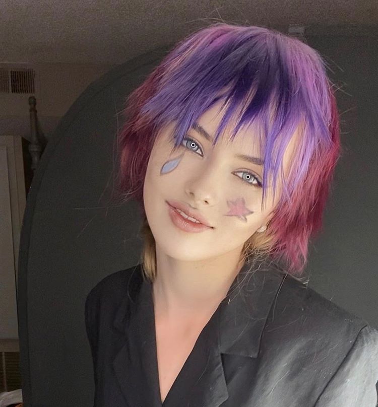 DRIIIIIYA's tweet photo. Happy Halloween ! ⭐️—__—💧

Try to Guess who I am ? https://t.co/Rx89S2TaoV