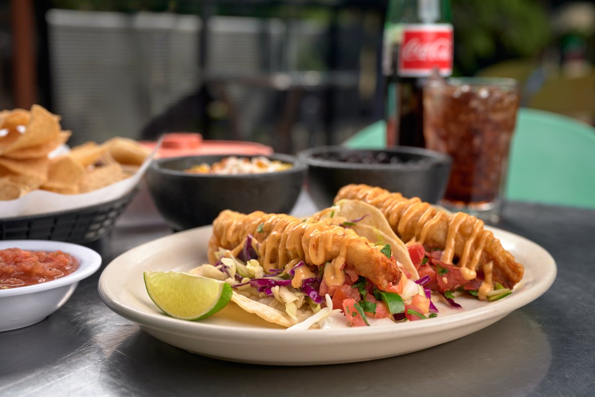 Mahi Mahi Baja Beer-Battered Fish Tacos, with Mexican pure cane Coca-Cola!

#RioRioCantina #BarOnTheRiverwalk #DineIn #OpenDaily #ChowNow #MexicanCoke #SanAntonioRiverwalk #SARiverwalk