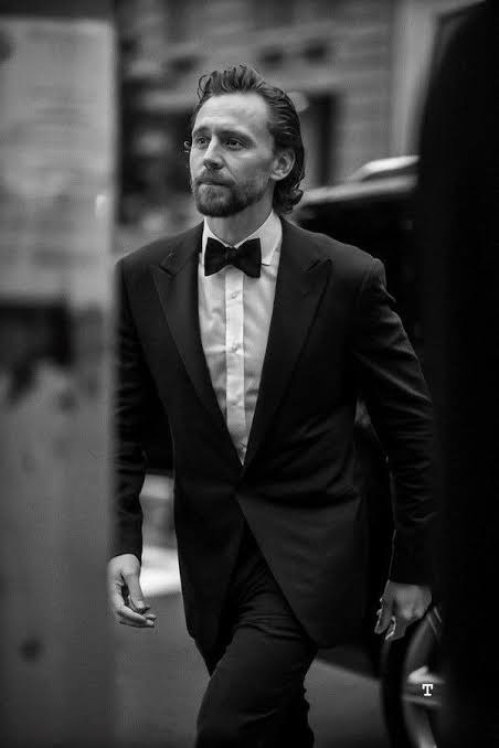 HisHiddleness's tweet image. #TomHiddleston #BlackAndWhiteAppreciationClub