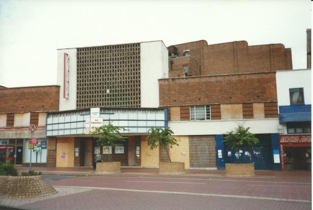 5/9 The final film to be shown was Star Trek First Contact in early 1997 and the venue then remained empty for a decade. In 2006 plans were set to build a ten-storey apartment block & more. Whilst bulldozers moved in during 2007 the plot remained empty ever since.