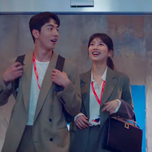 iconickdramas's tweet image. HELP Dalmi and Dosan really look good together 😭💛 #StartUp #StartUpEP6